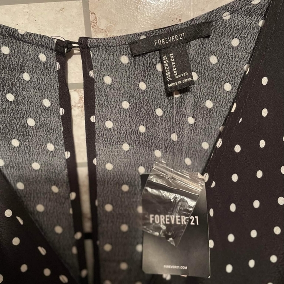 forever 21 black polka dot romper - Picture 4 of 8